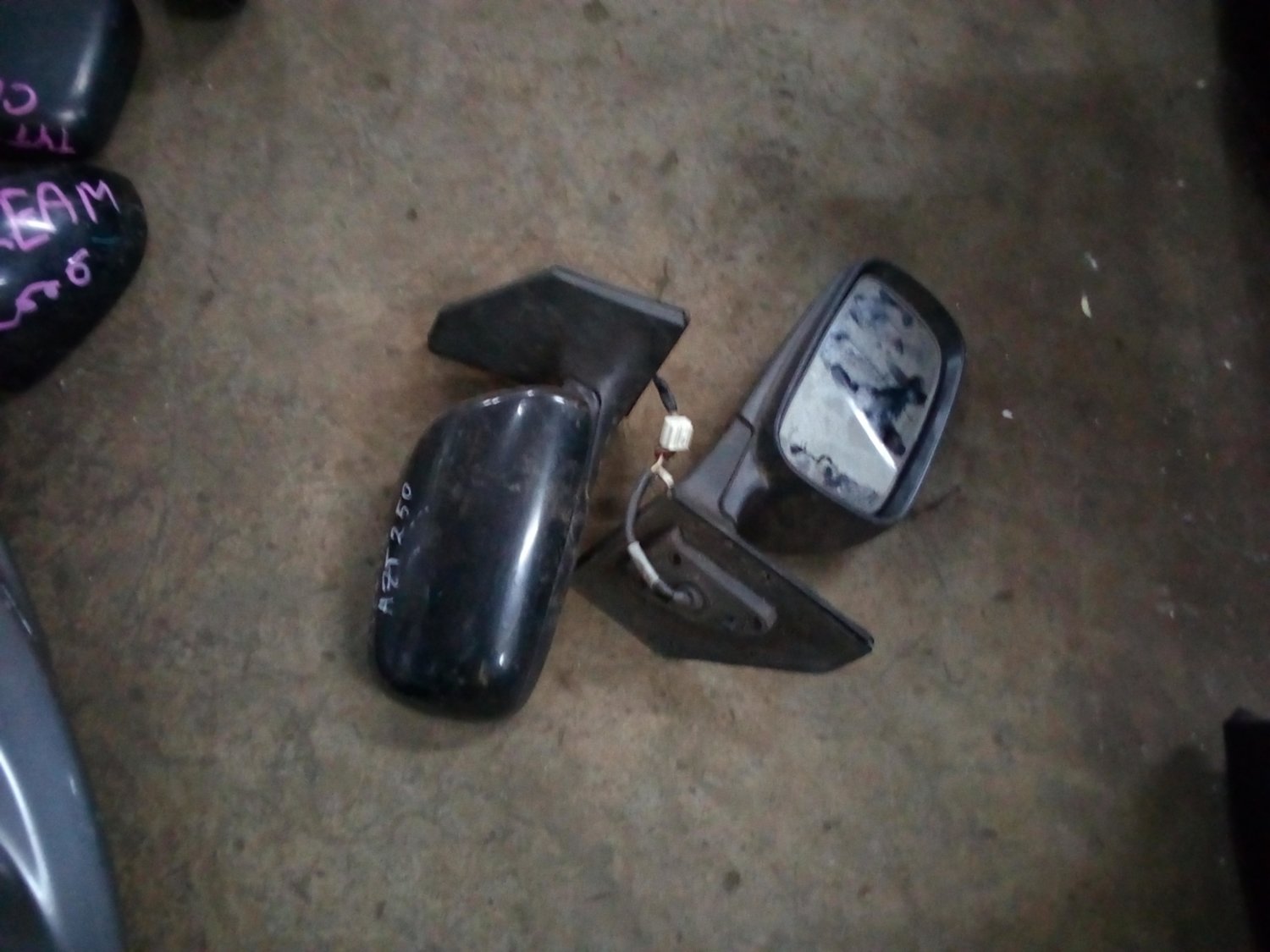 Toyota avensis sidemirror