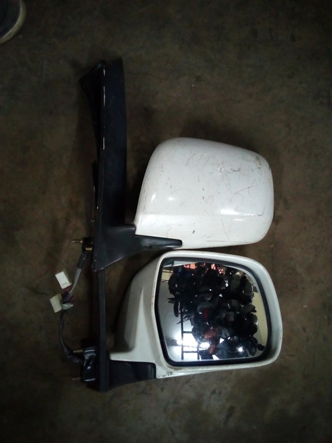 Toyota Noah 2002 side mirrors
