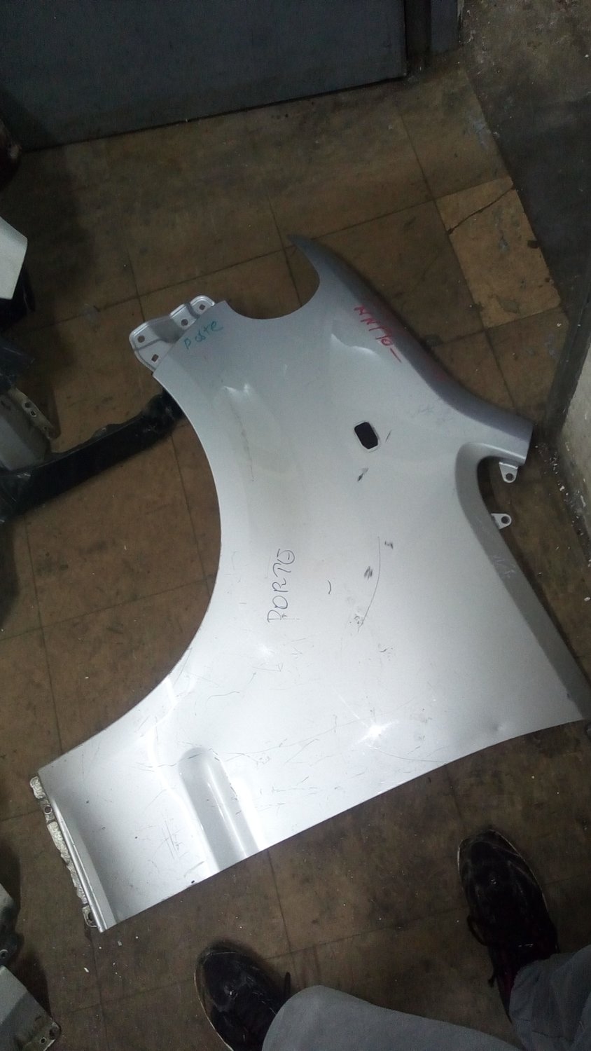 Toyota porte wing