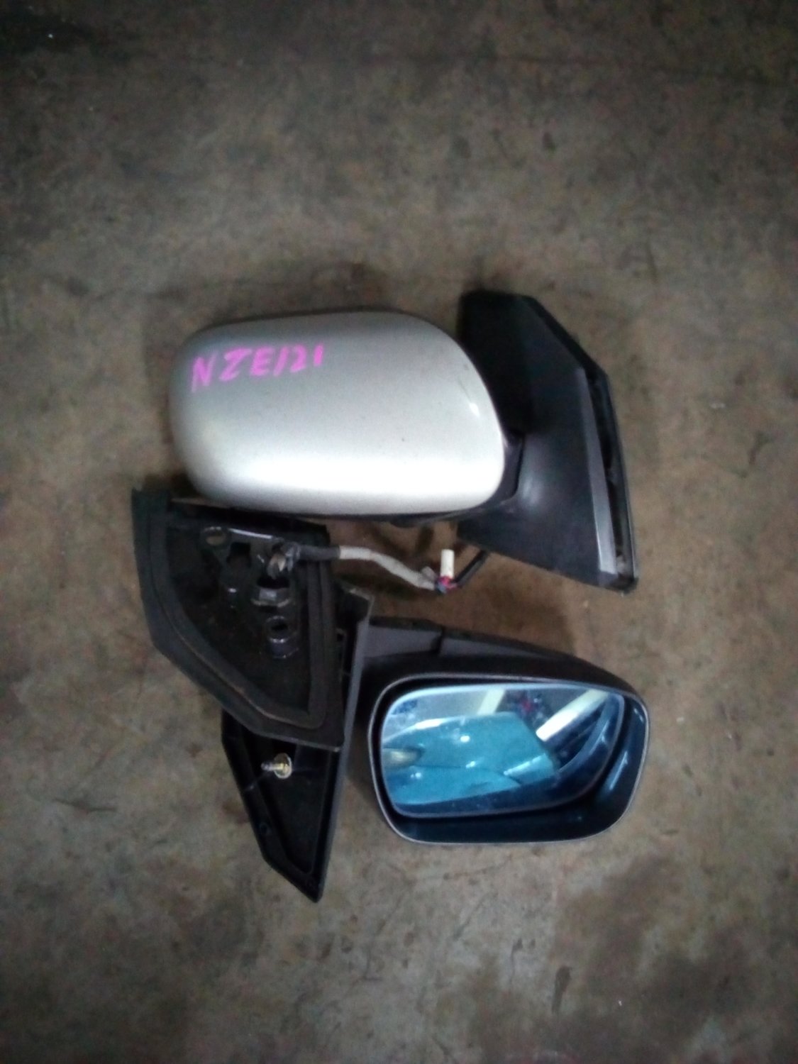 Toyota NZE121 sidemirror