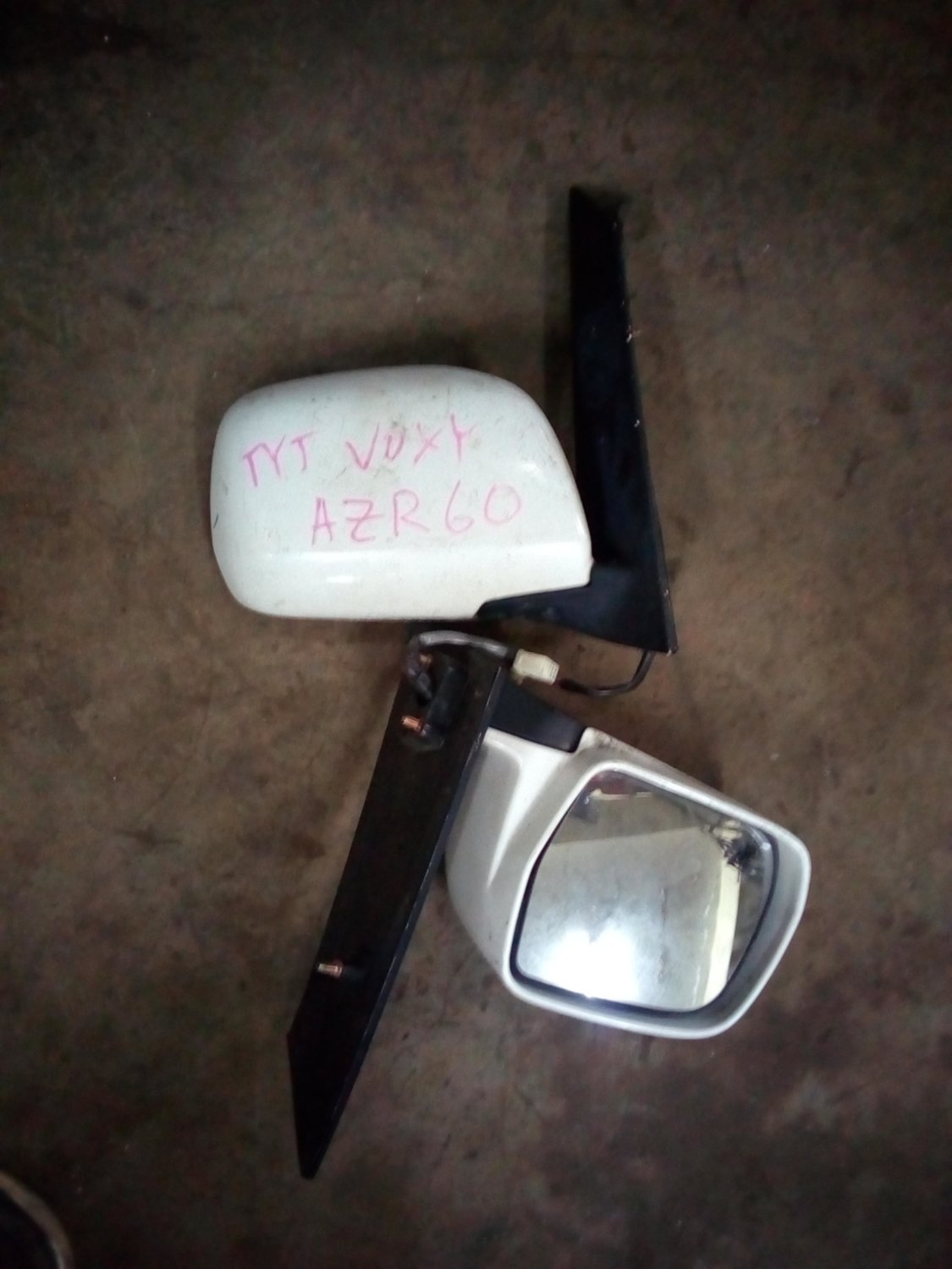 Toyota Voxy sidemirror
