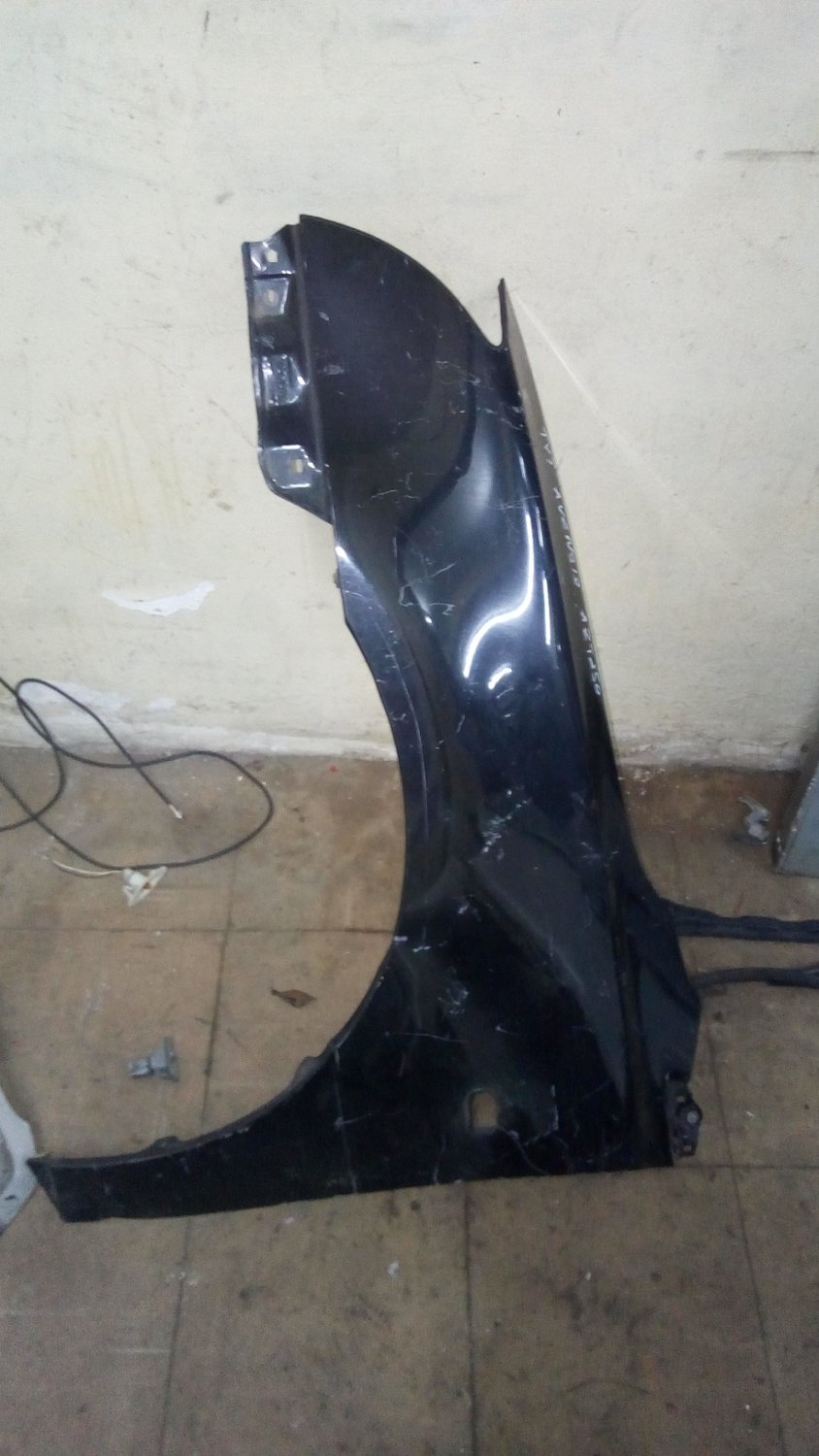 Toyota avensis azt250 wing