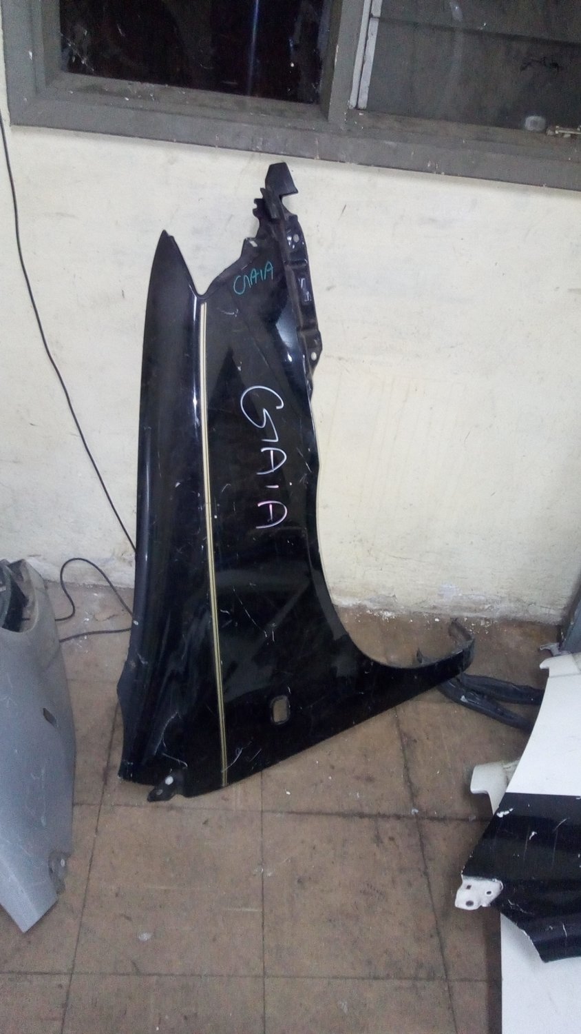 Toyota Gaia wing