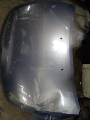 Toyota premacy bonnet