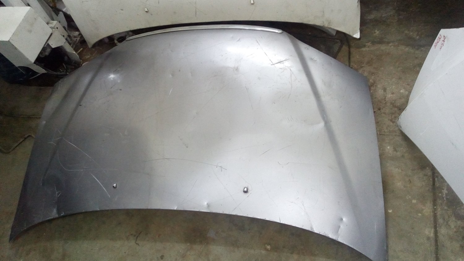Toyota premio bonnet
