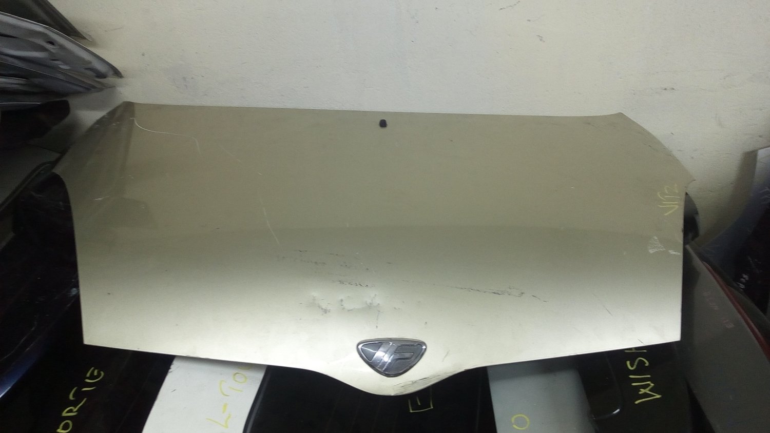Toyota Vitz bonnet