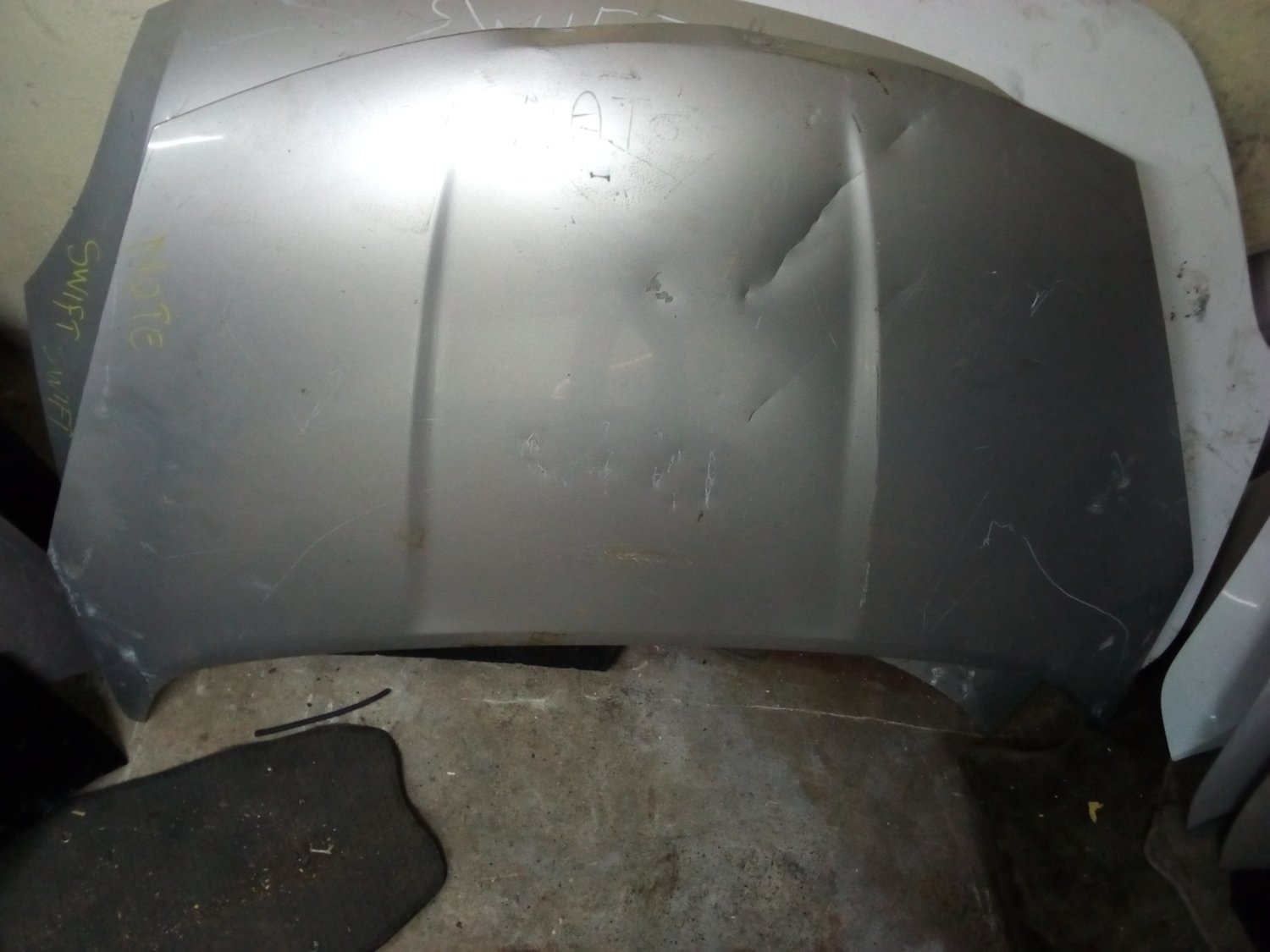 Nissan note bonnet