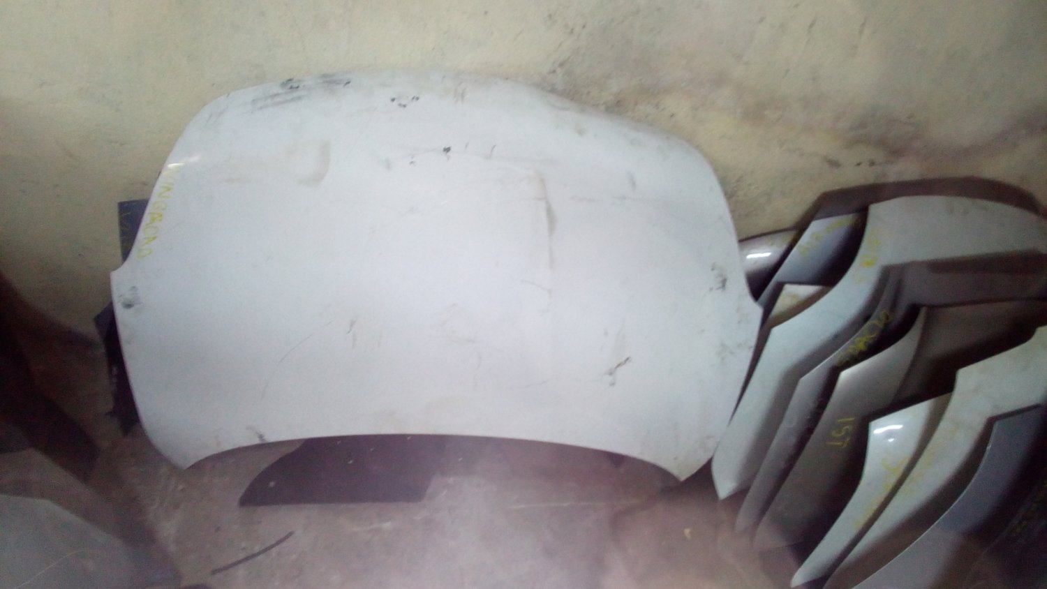 Nissan Wingroad 2008 bonnet