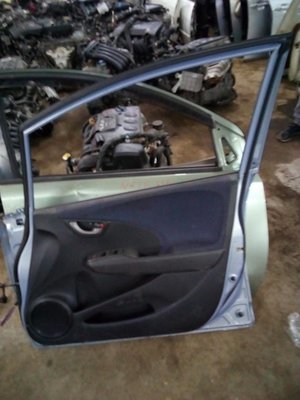 Honda fit 2009drivers door