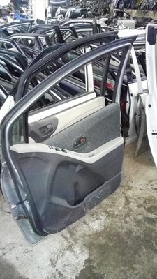 Toyota Vitz 2010 front right door