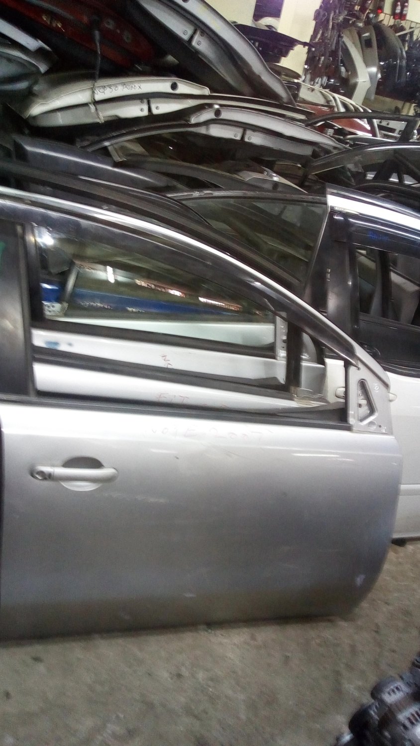 Nissan Note front right door