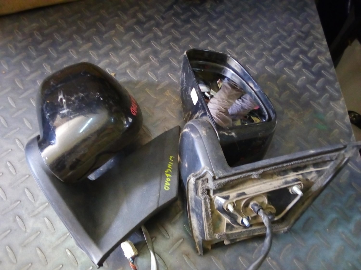 Nissan Wingrod side mirror