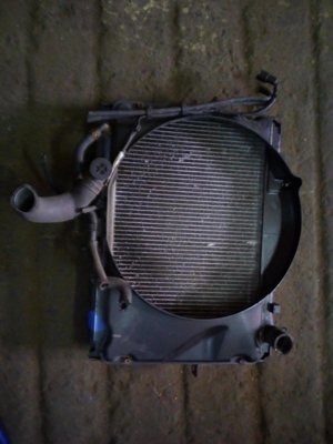 Nissan vannette radiator