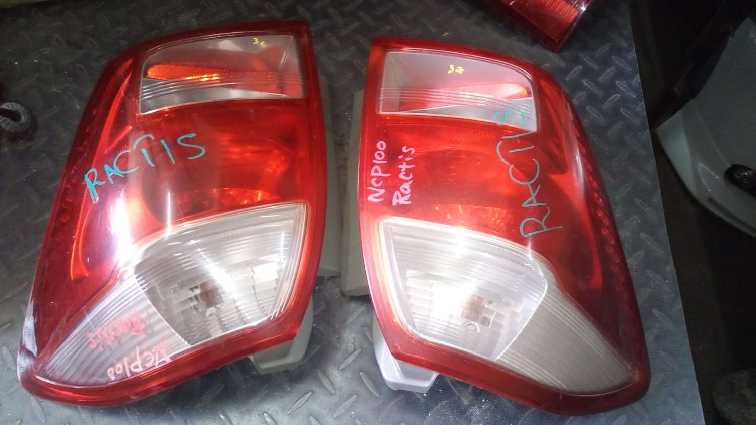 Toyota Ractis ncp100 tail lights