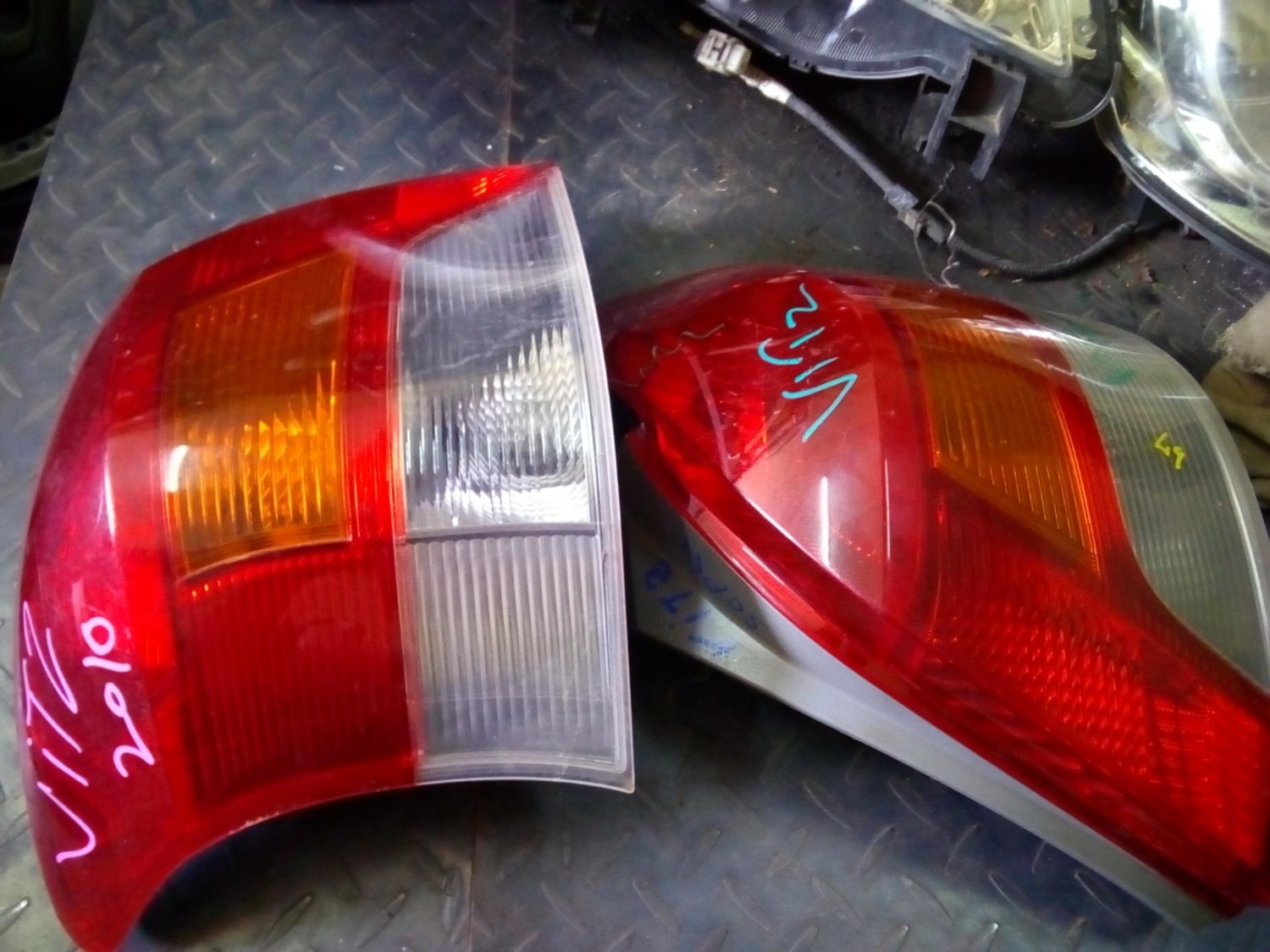 Toyota Vitz tail lights