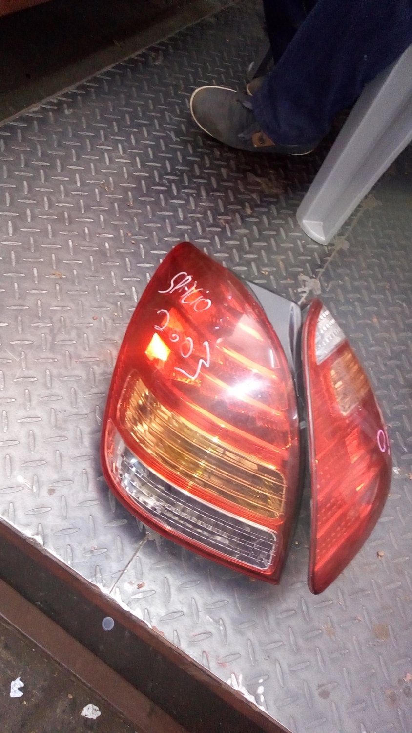 Toyota Spacio 2003 tail lights