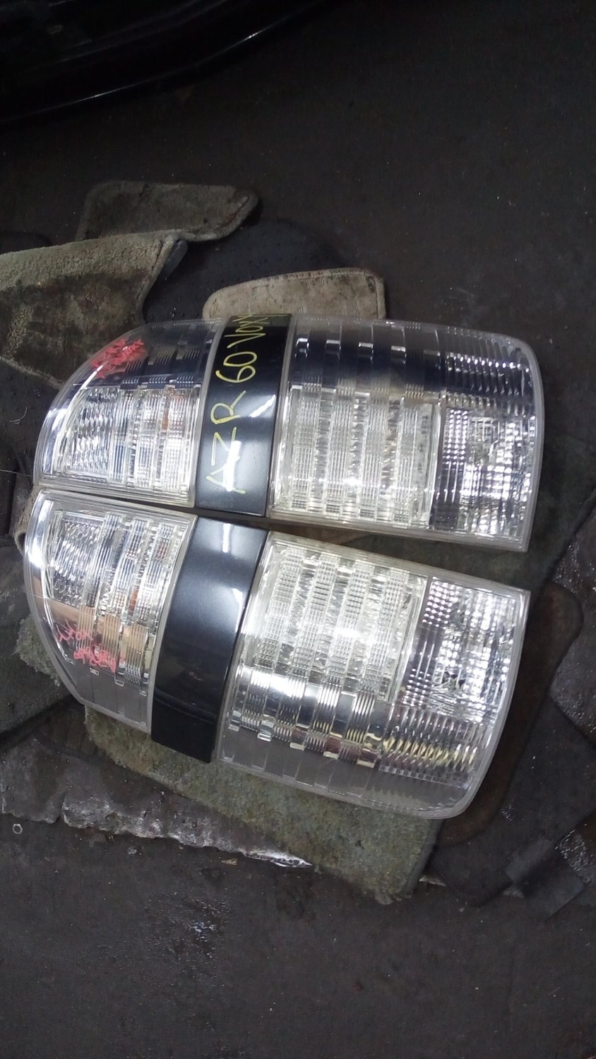 Toyota voxy tail lights