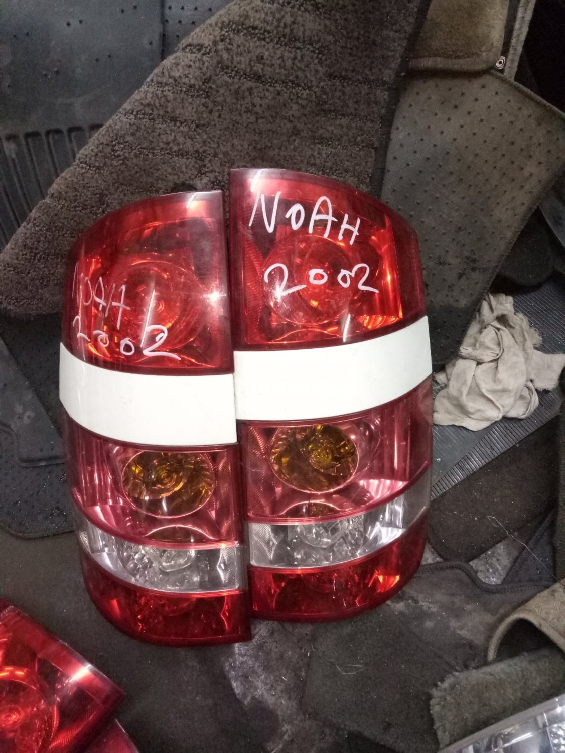 Toyota Noah Taillights