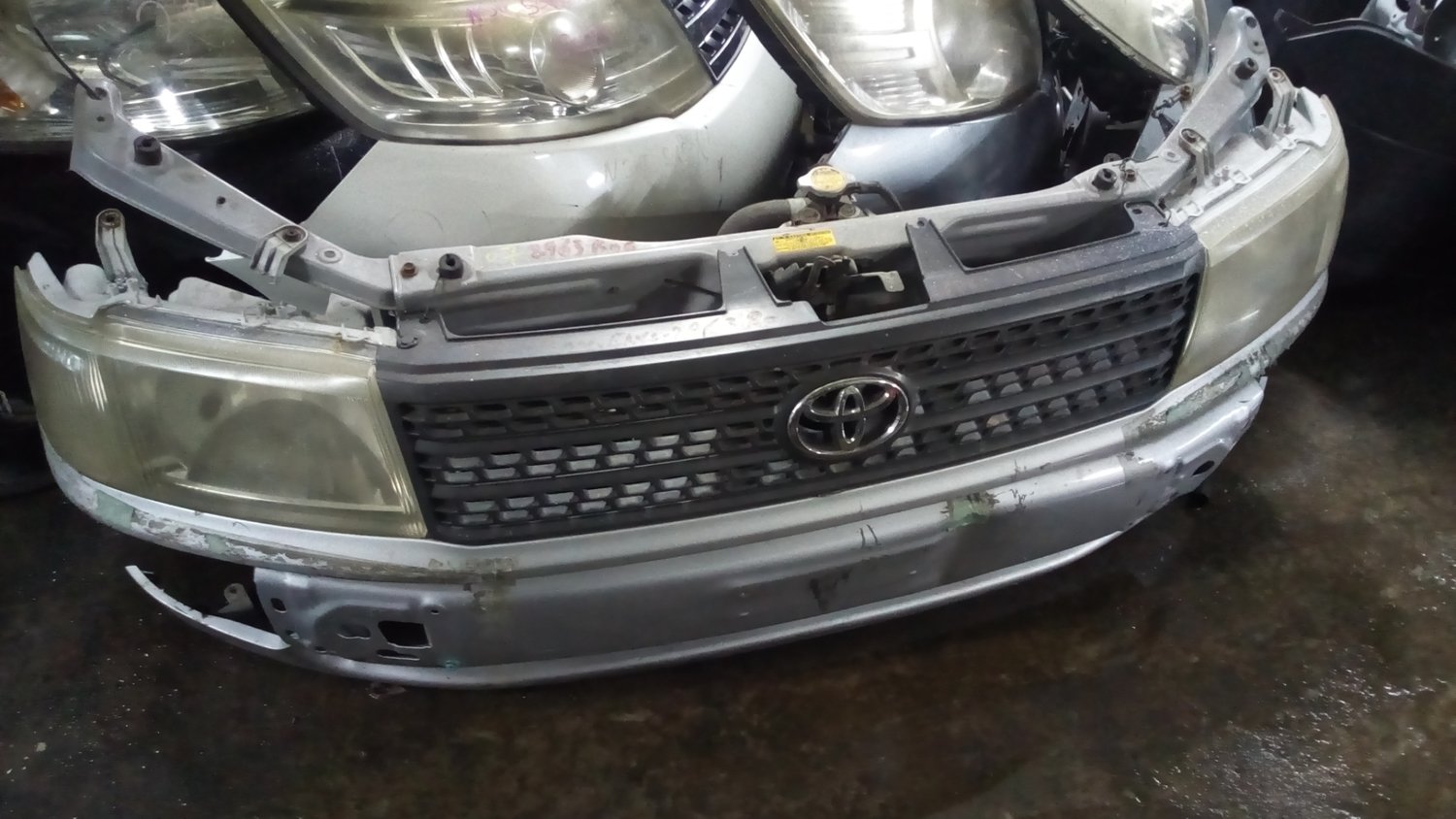 Toyota probox nose cut