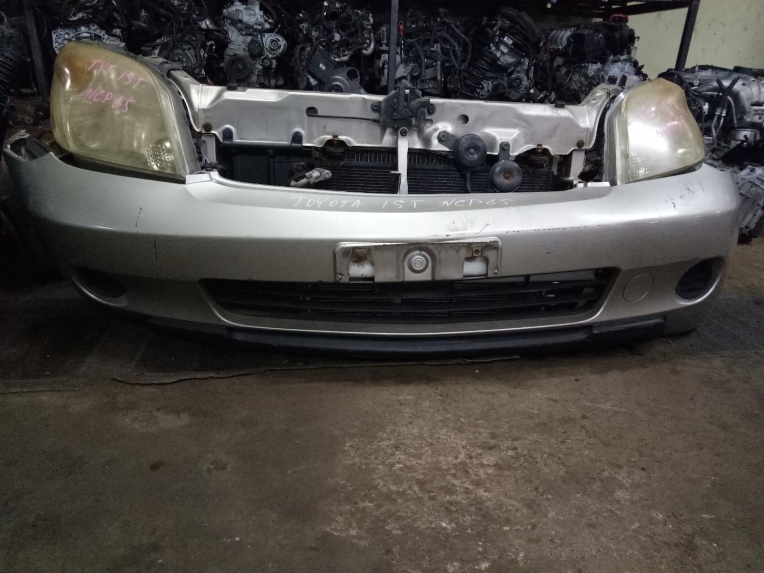 Toyota Ist nose cut