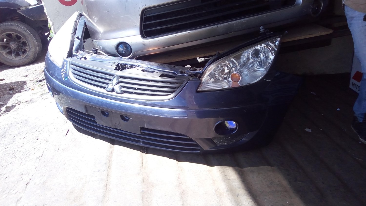 Mitsubishi colt nose cut