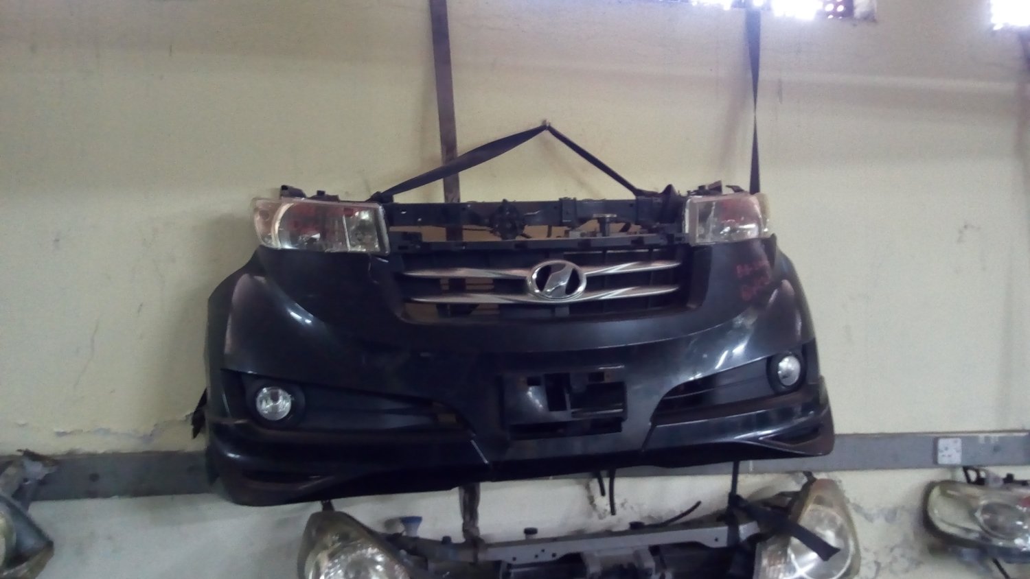 Toyota BB nose cut