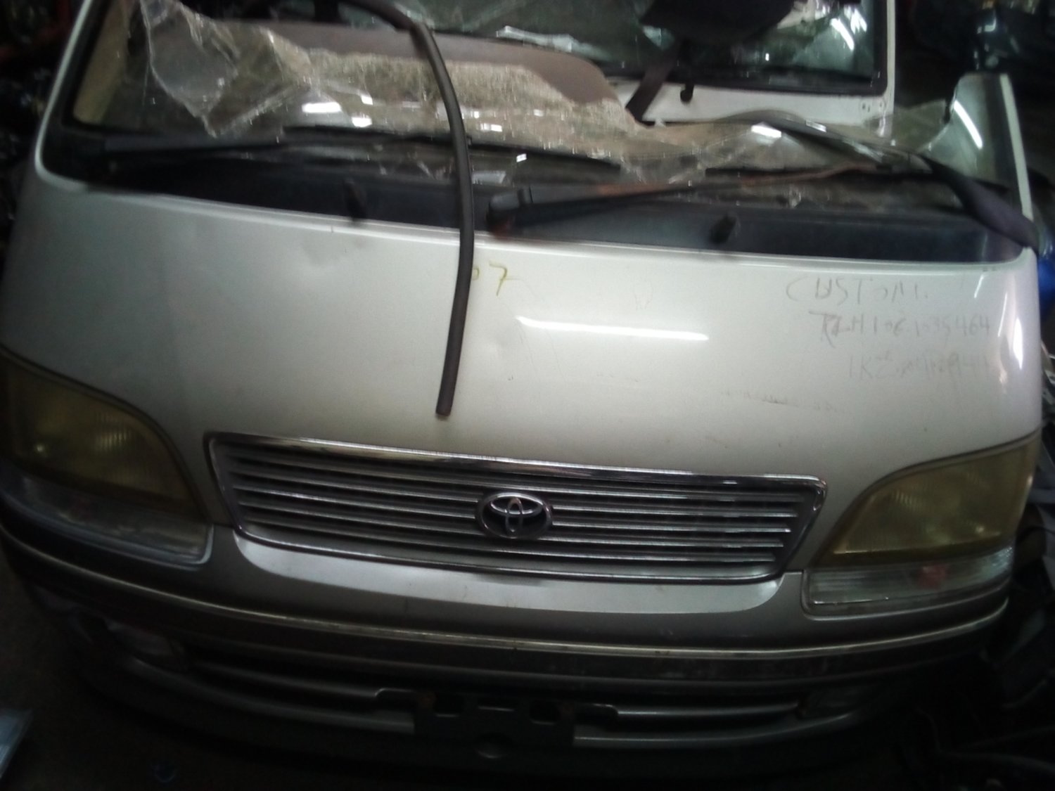 Toyota custom nose cut