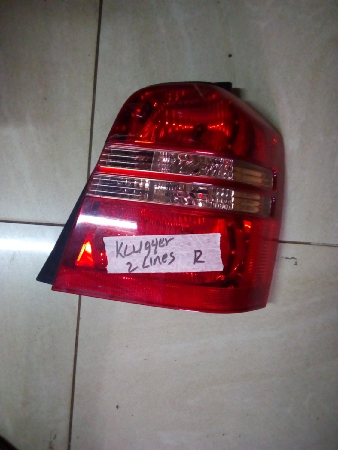 Toyota Kluger tail light