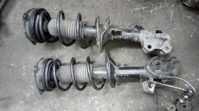 Nissan tiida front shocks