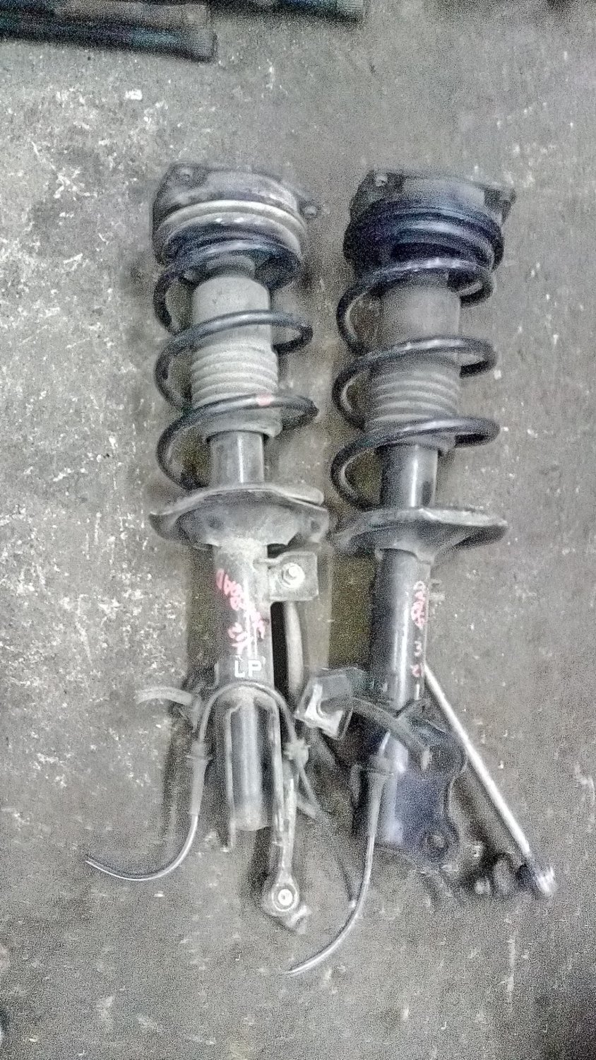 Toyota fit front shocks Toyota fit front shocks