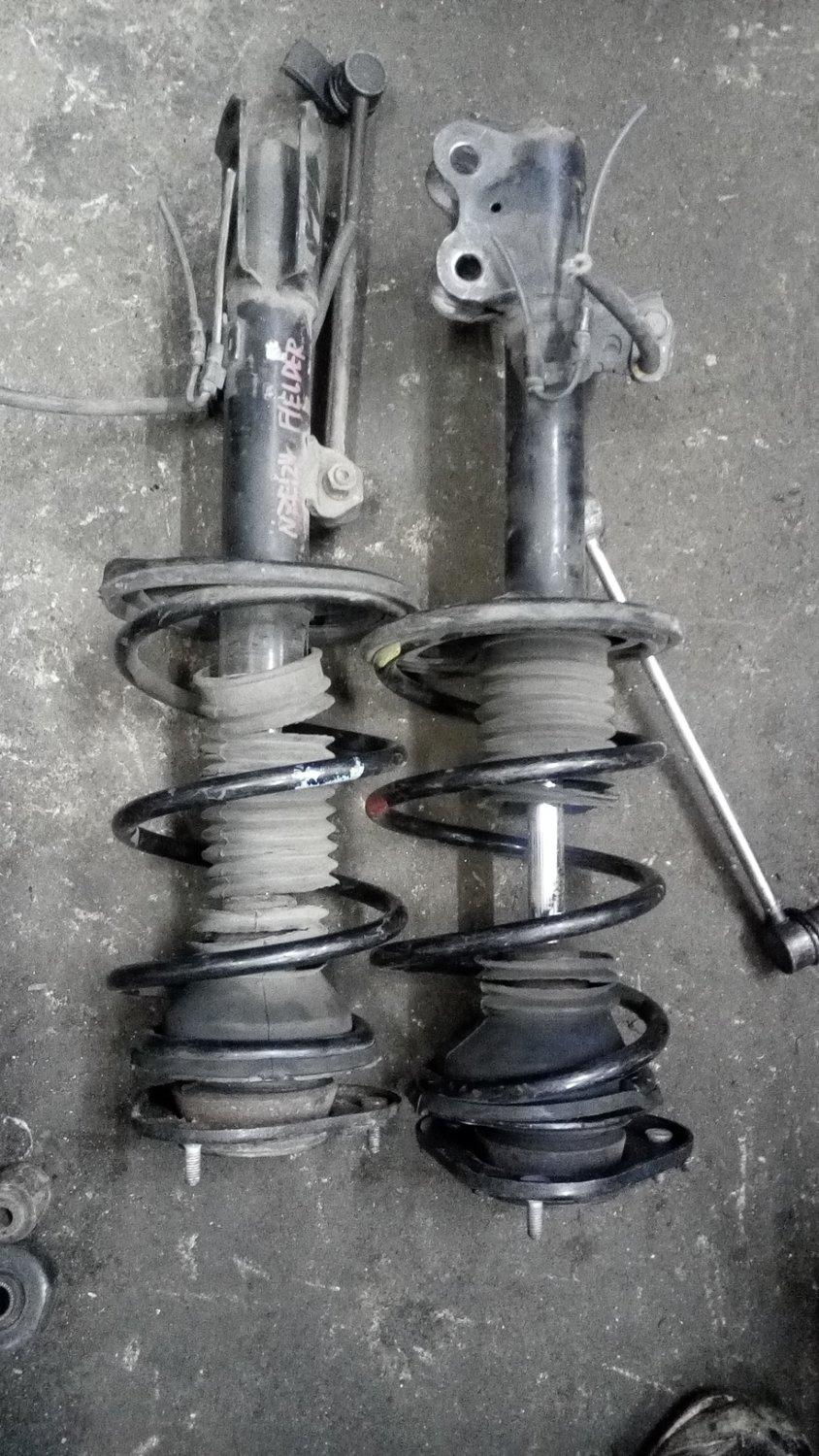Toyota fielder front shocks Toyota fielder front shocks