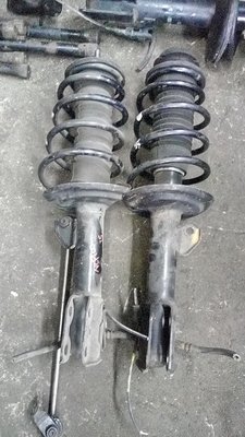 Toyota Ractis front shocks