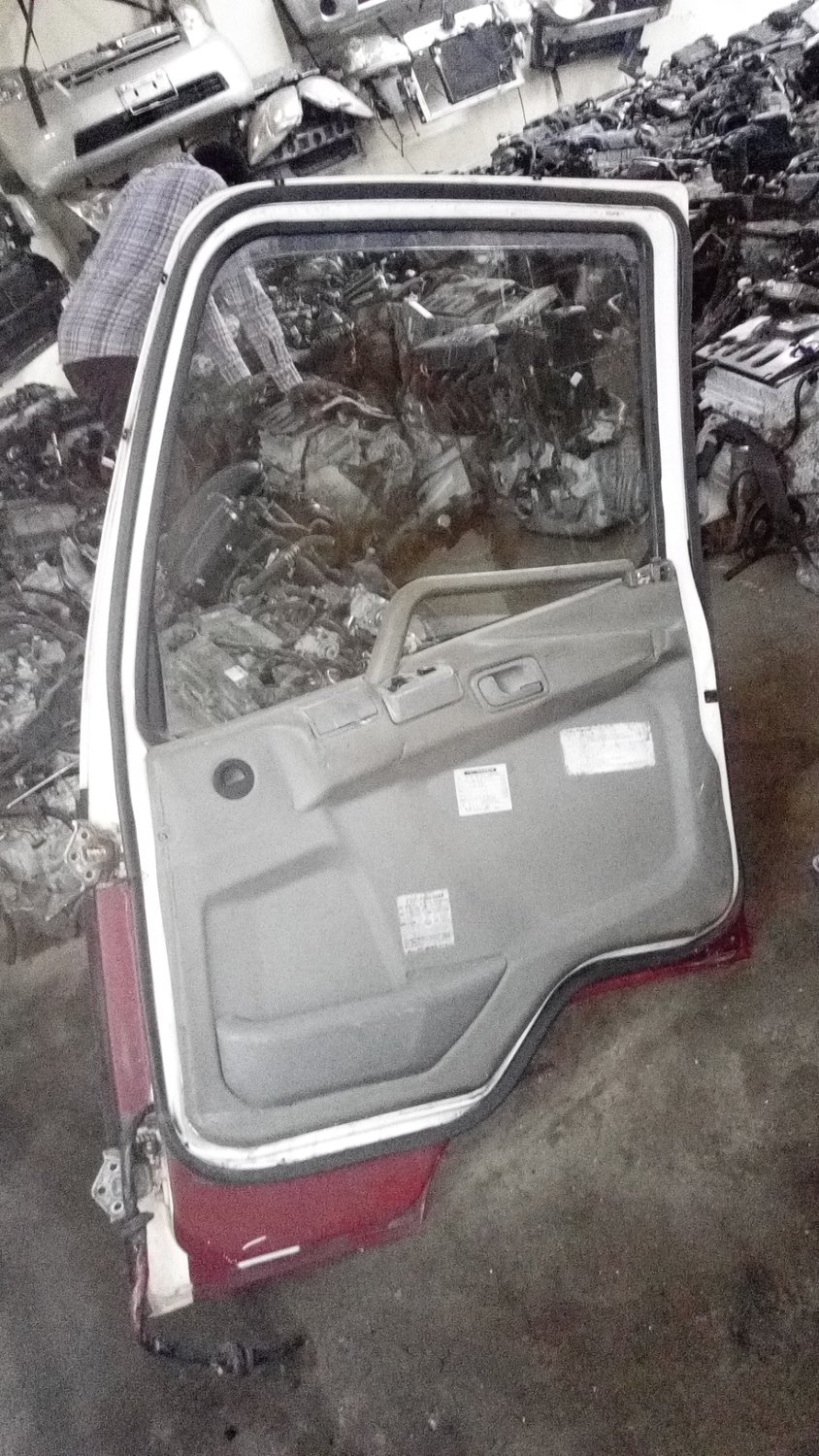 Fuso driver door