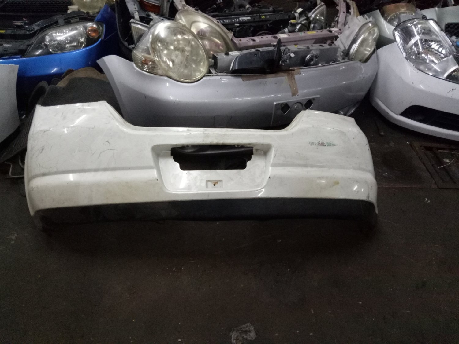 Nissan Tiida bumber