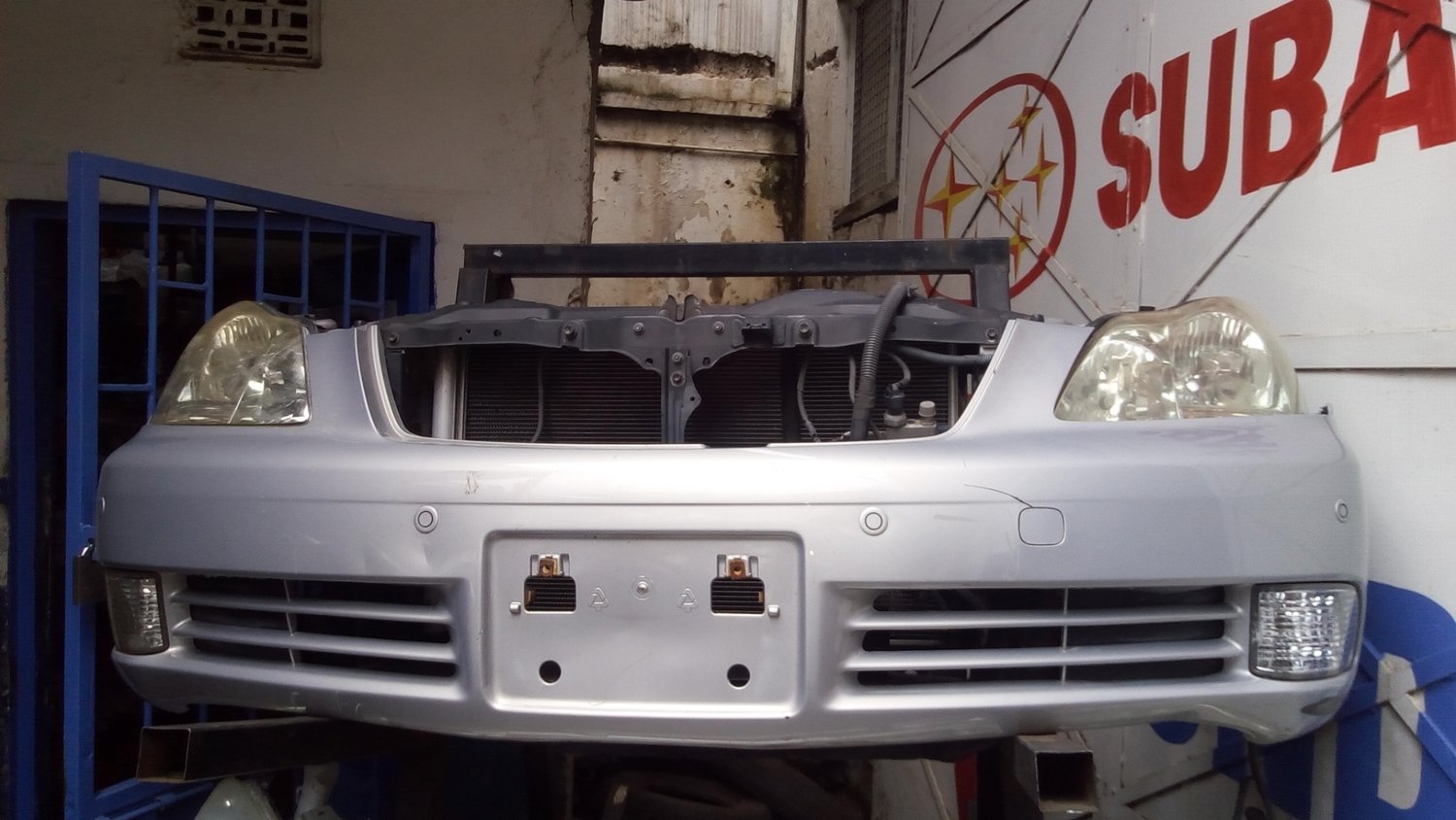 Toyota crown nose cut