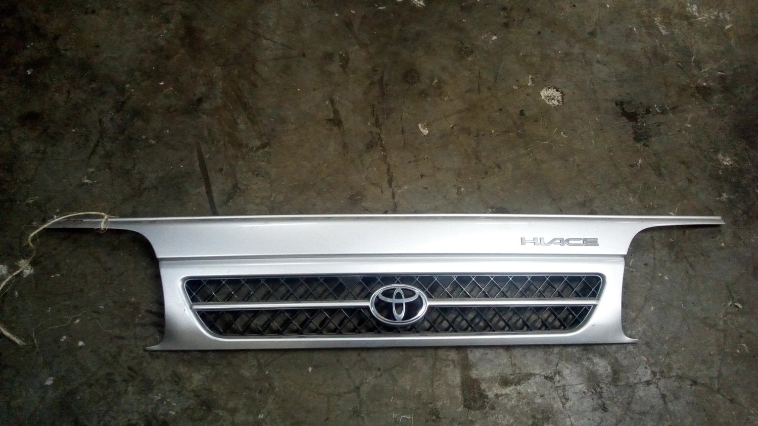 Toyota hiace grill