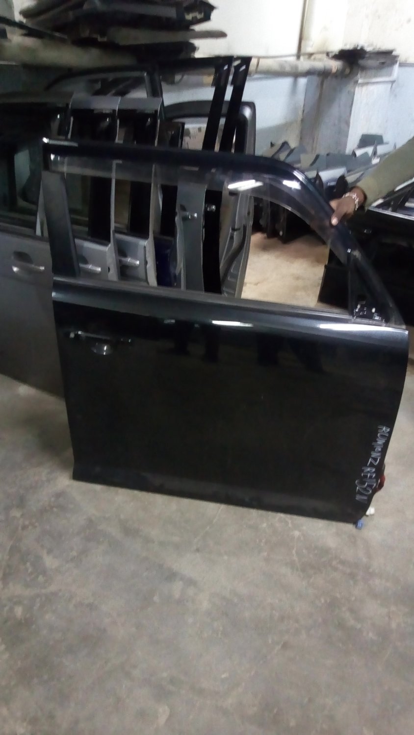 Toyota rumion pass door