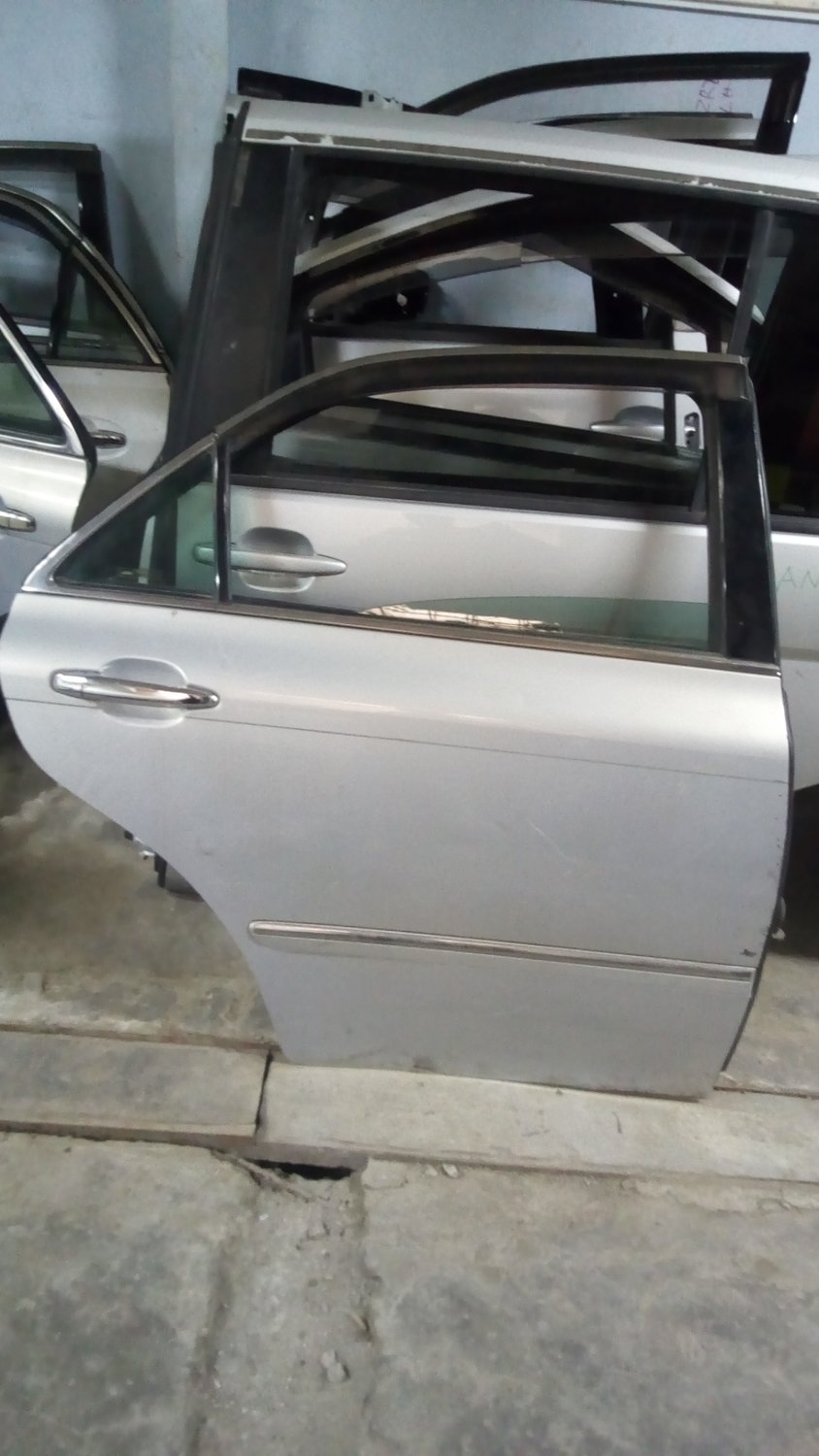 Toyota mark x bck right door