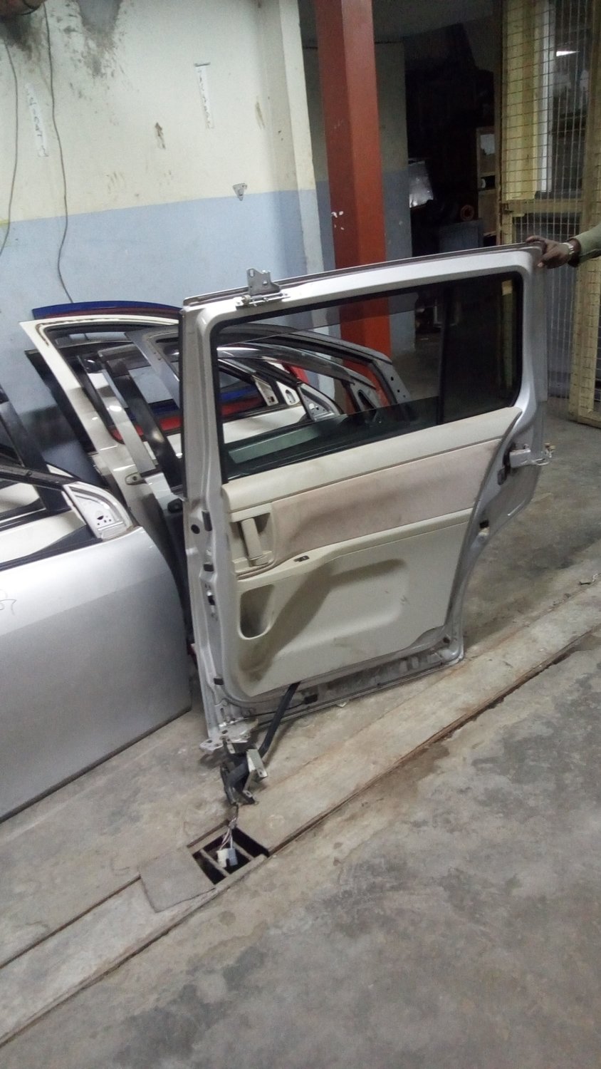 Toyota isis back right