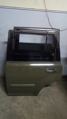 Nissan x trail back left