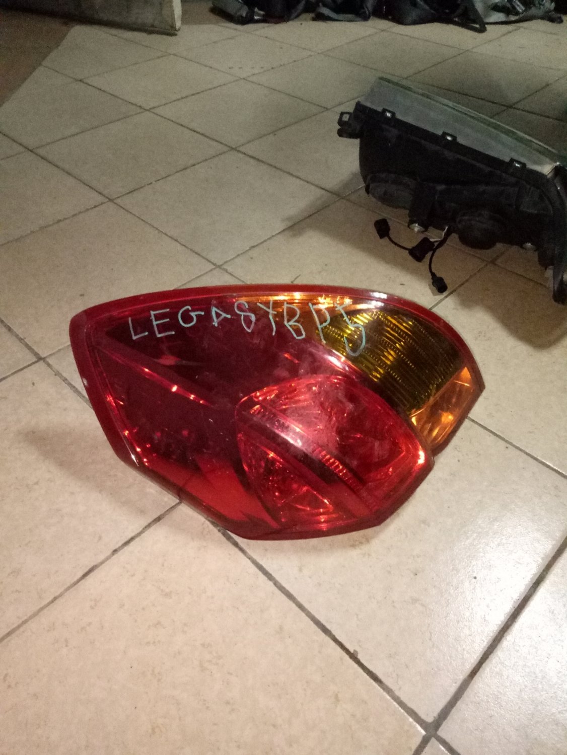 Subaru legacy bp5 tail lights