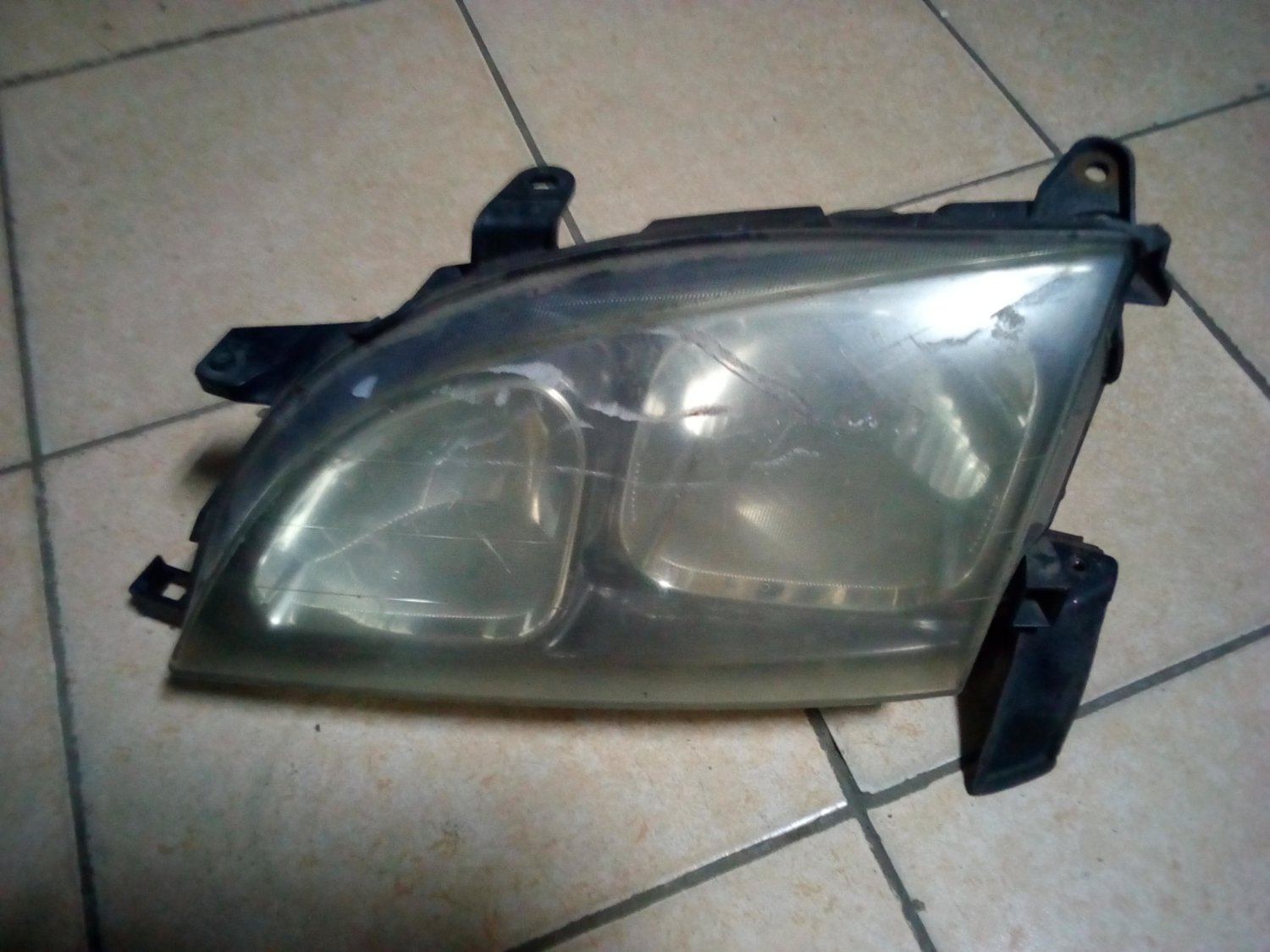 Toyota 110 headlight