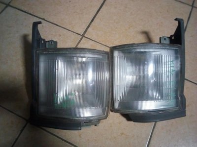 Toyota hiace corner light