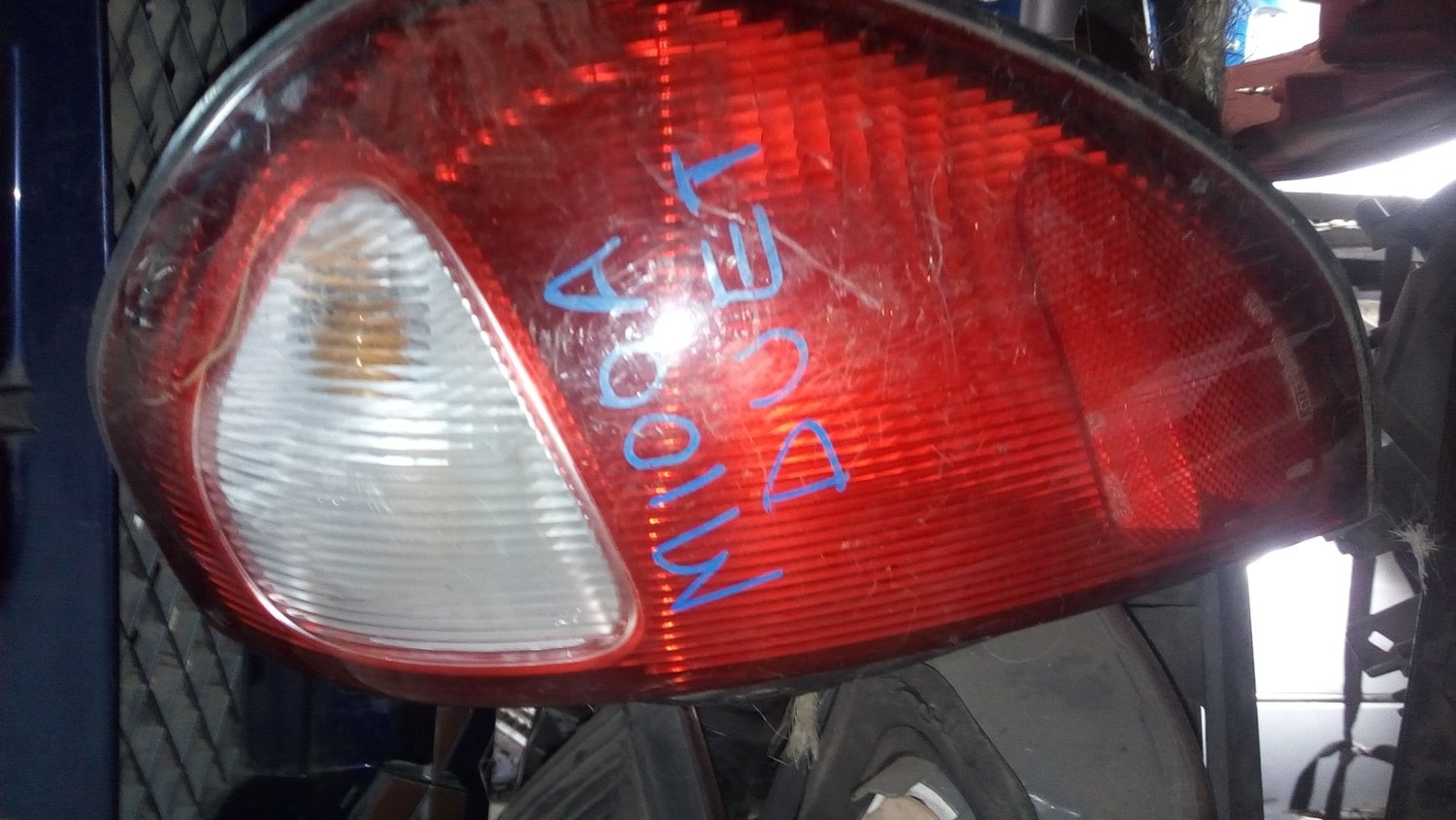 Toyota duet tail light