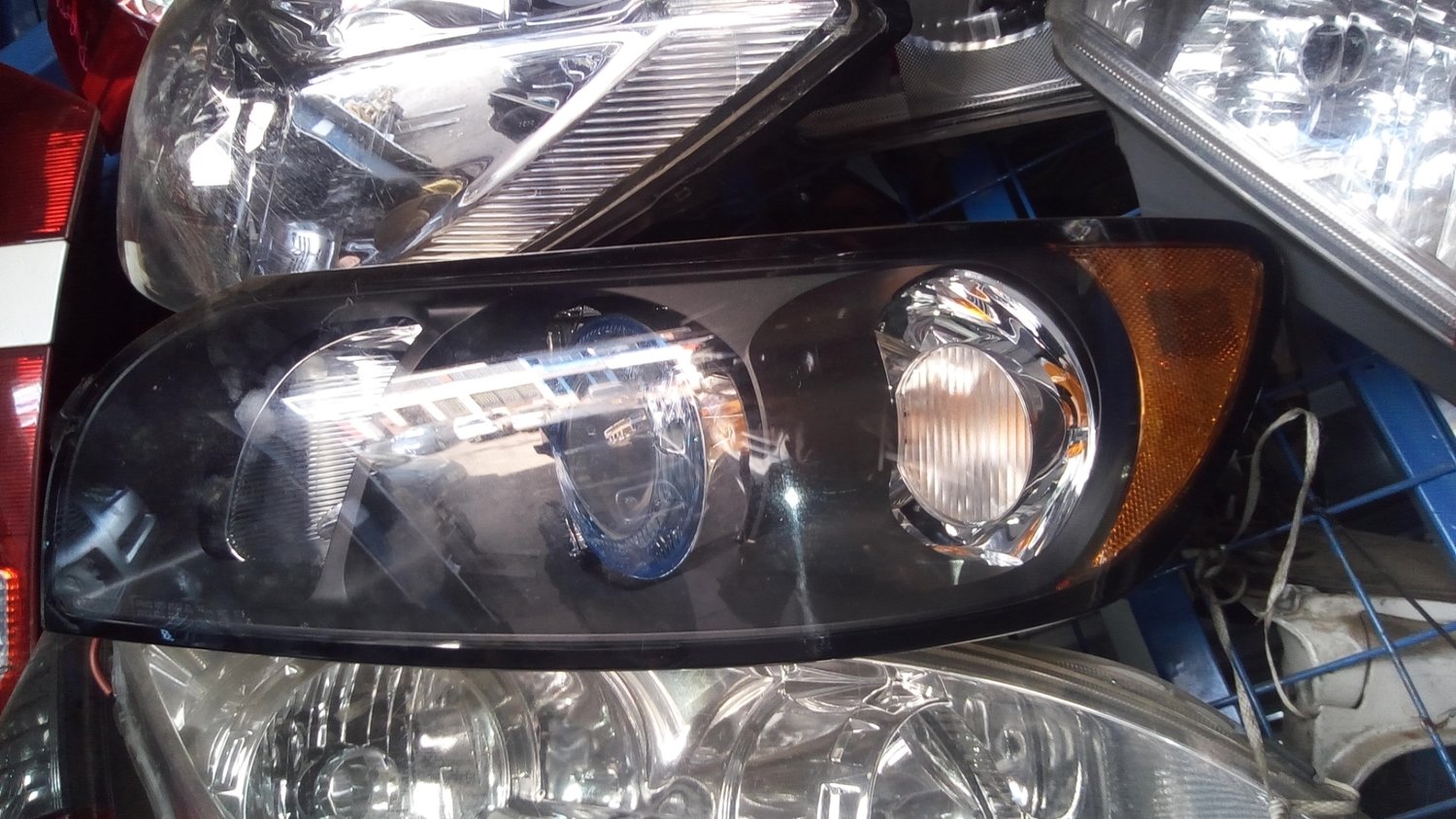 Volvo tail light