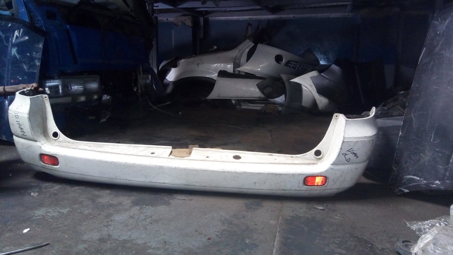 Noah town ace rear bumper