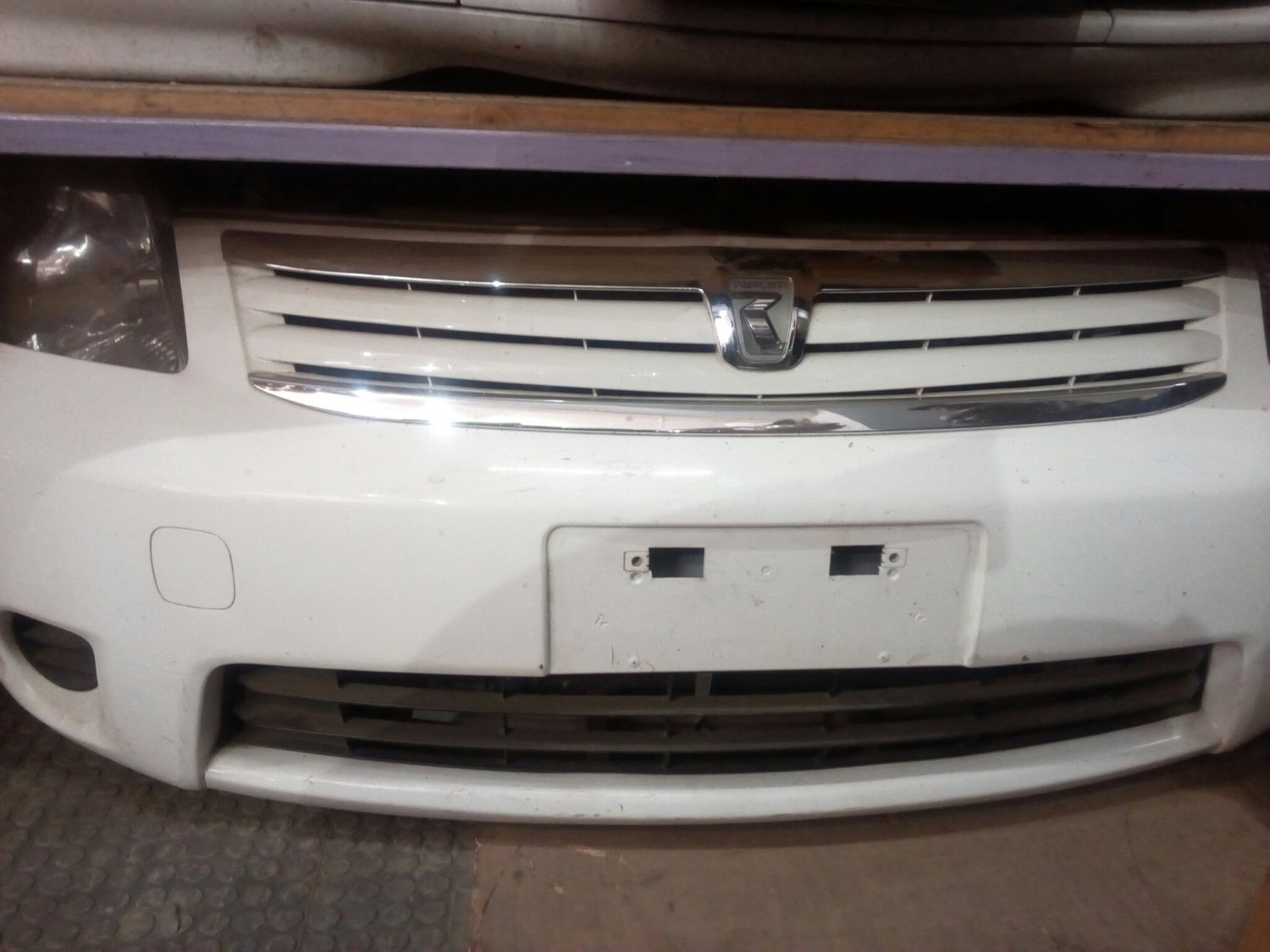 Toyota Raum Nosecut