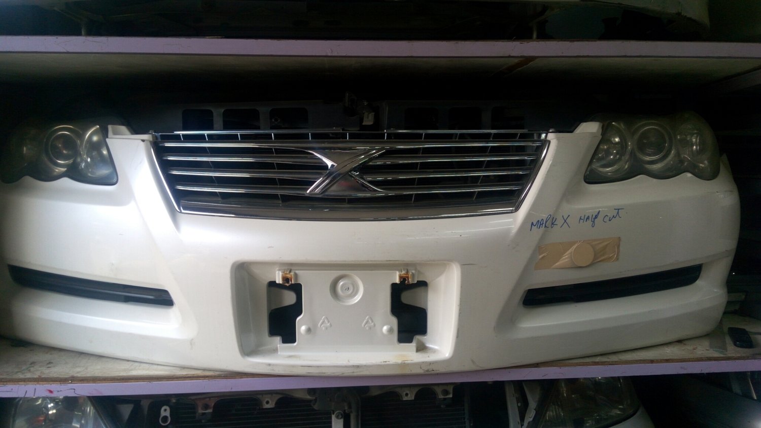 Toyota Mark X nosecut