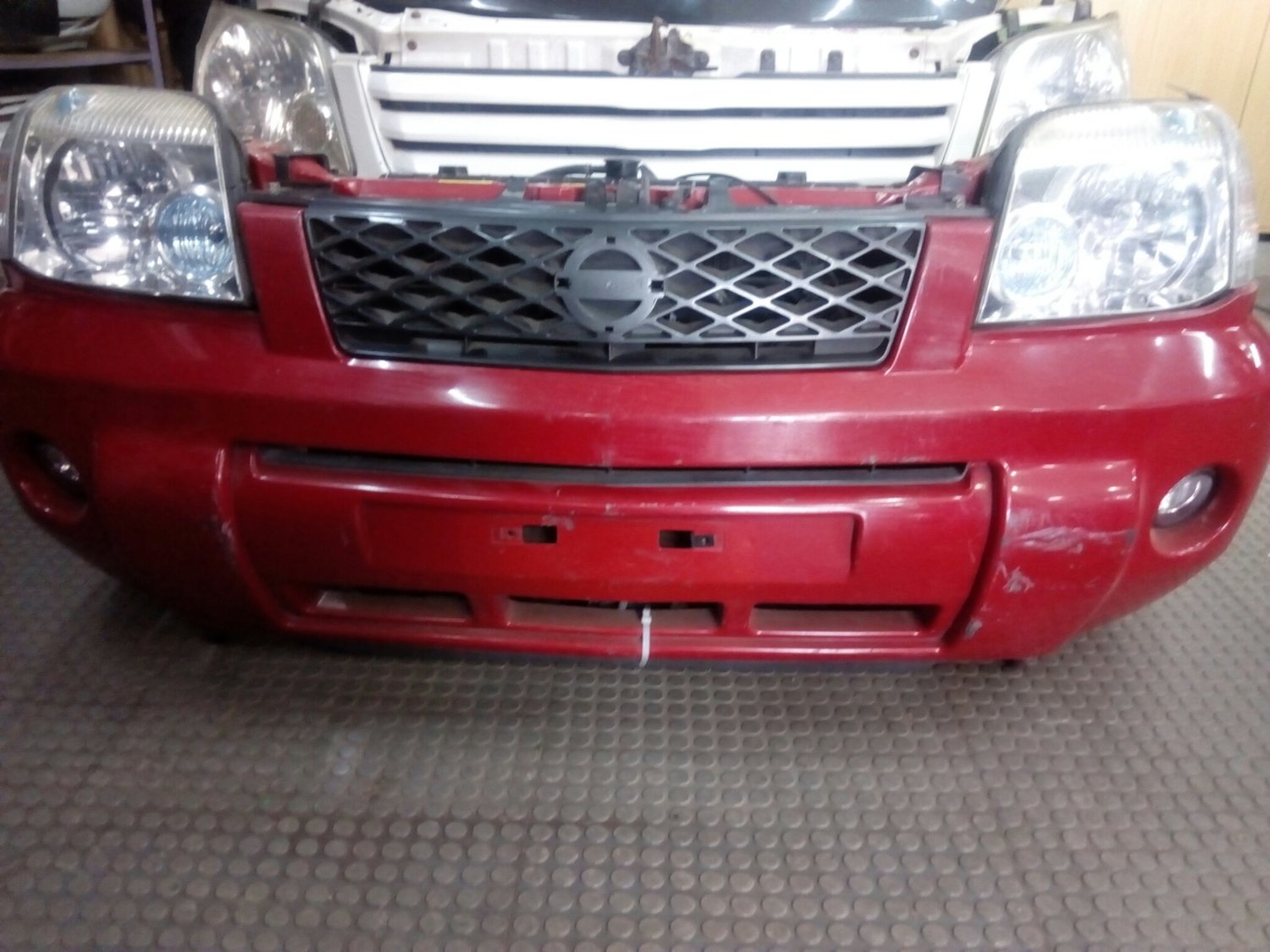 Nissan xtrail nosecut