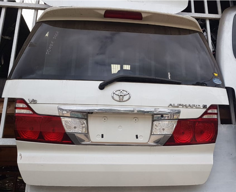 Toyota Alphard 2007/8 Boot